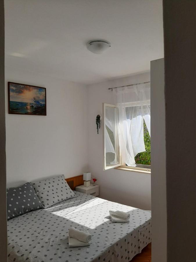 Giovanna - Spacious Lovely Apartment Supetar Exteriör bild
