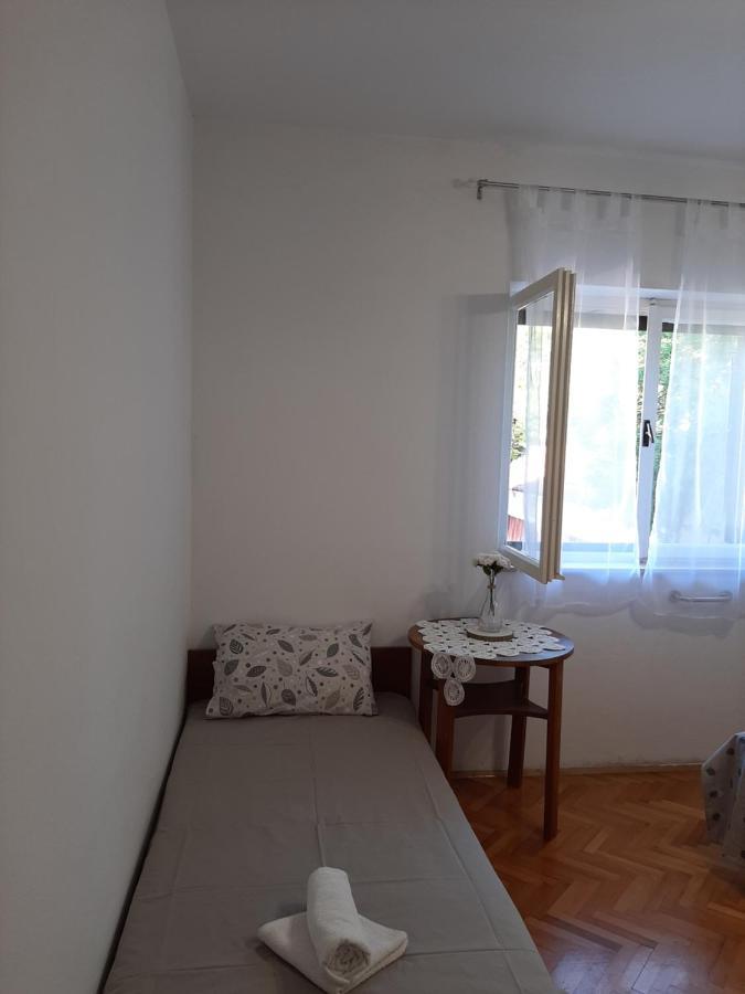 Giovanna - Spacious Lovely Apartment Supetar Exteriör bild